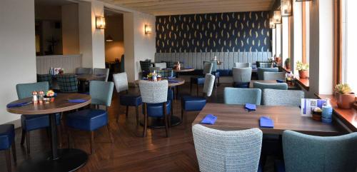 Ruang duduk di The Royal Hotel