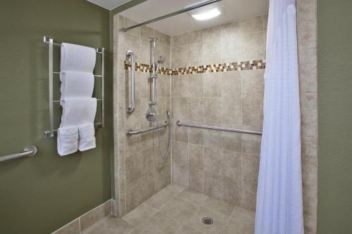 Ванная комната в Holiday Inn Columbus Dwtn-Capitol Square, an IHG Hotel