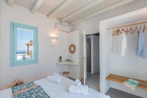 Gallery image of Blue Harpist Villas in Koufonisia