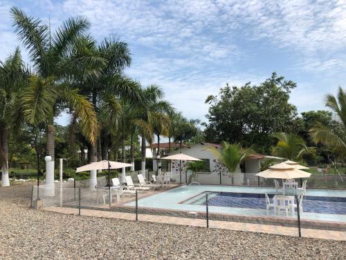 Swimming pool sa o malapit sa Cabañas Campestres en Villavicencio