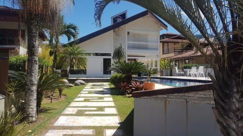 Praia LINDA CASA ALTO PADRÃO - UBATUBA SP Menor preço em Praia LINDA CASA ALTO PADRÃO - UBATUBA SP
