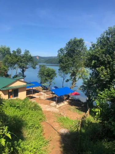Lake Wave Cottage & Restaurant