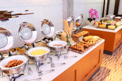 Jídlo v hotelu nebo okolí