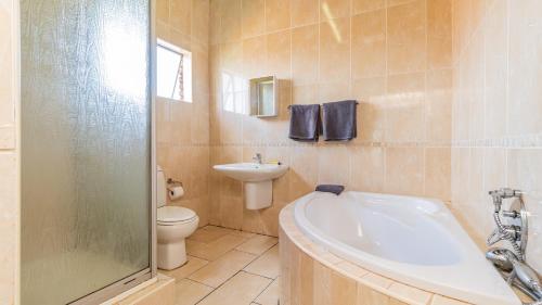 Ένα μπάνιο στο See You There Accommodation 2