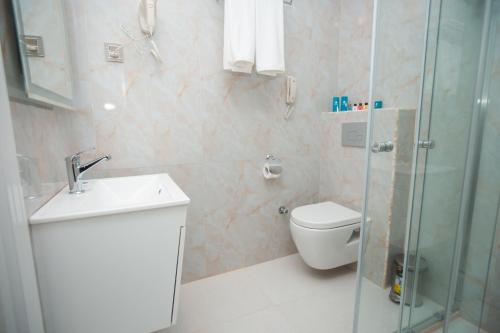 Koupelna v ubytování ALBA HOTEL & SPA