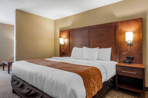 Comfort Suites Baymeadows Near Butler Blvd Image