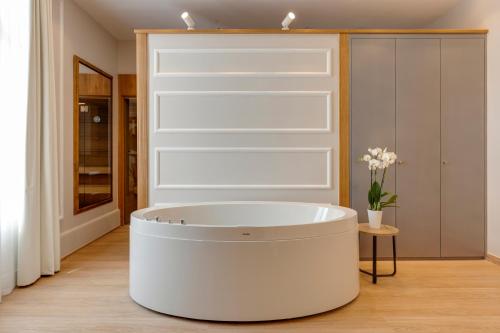 Hotel Boutique Mirlo Barcelona photo 48