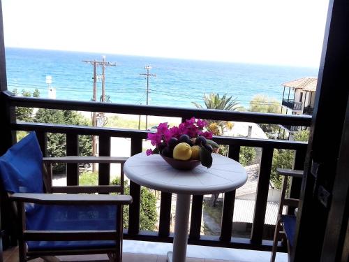 Gallery image of Hotel Erato in Chorefto