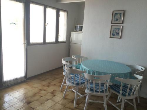 Fotografia z galérie ubytovania Apartment in Podgora with sea view, terrace, air conditioning, WiFi 134-3 v Podgore