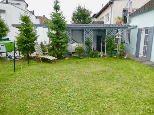 Steyr Mitte Cottage 1 Schlafzimmer und 1 Schlafkabinett parken im Garten