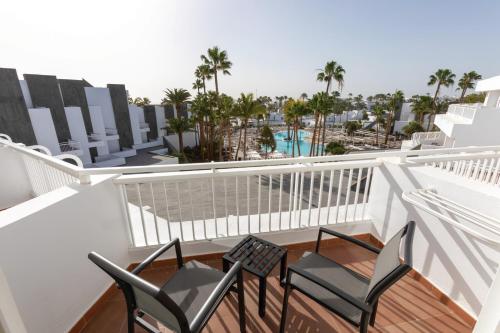 Balkón nebo terasa v ubytování Hotel Riu Paraiso Lanzarote - All Inclusive