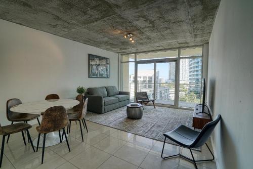 819-Charming apartment in the heart of Midtown