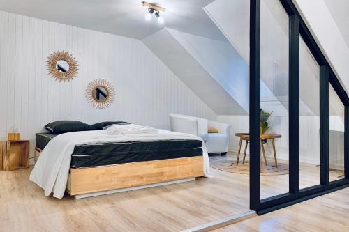 #CM Studio hypercentre