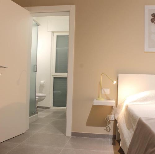 A bathroom at B&B m’ama non m’ama