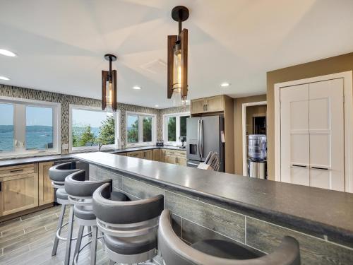 Lakeview Bungalow – Photos 5