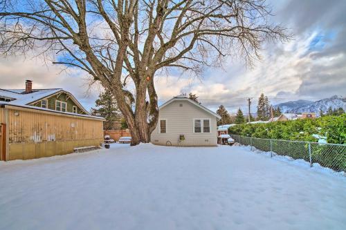 Lovely Snoqualmie Falls Home with Mountain View