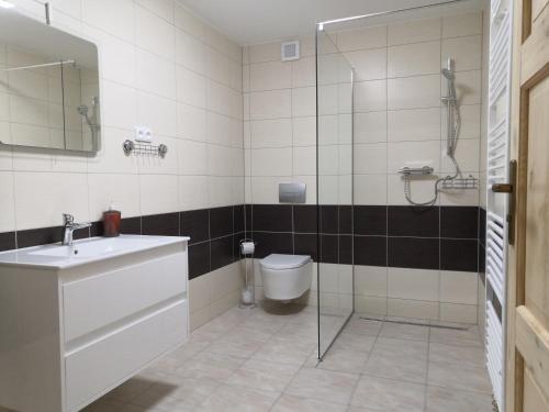Ett badrum på Apartmán ŠUMAVA