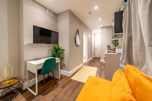 MORDEN STUIDO FLAT I MINS AWAY FROM BRIGHTON BEACH 1EP