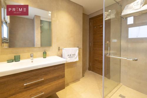 O baie la Prime Select Gameat Al Dewal