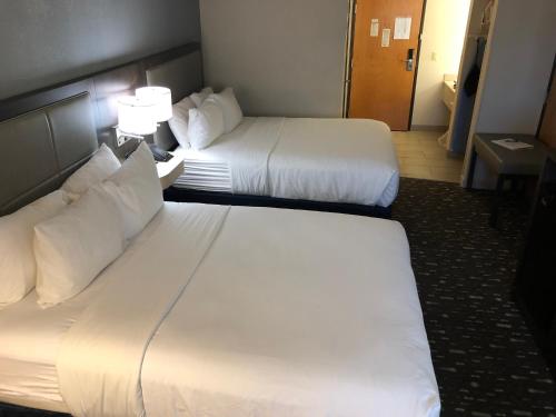 Gallery image of Country Inn & Suites by Radisson, Auburn, IN in Auburn