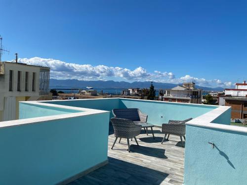 Výhled na bazén z ubytování B&B Luce Cagliari nebo okolí