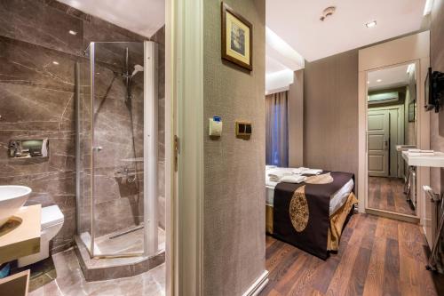 Koupelna v ubytování Golden Gate Hotel Topkapı