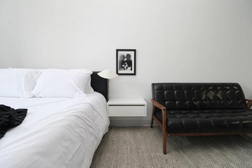 Trendy HP Studio with Fast Transit to UChicago & DT by Zencity