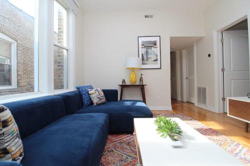 Updated Wicker Park 2BR with W&D by Zencity