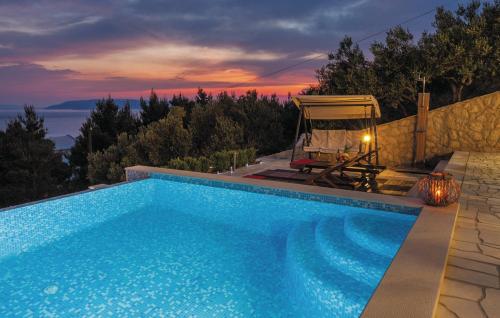 Luxury villa with heated pool, jacuzzi and sauna