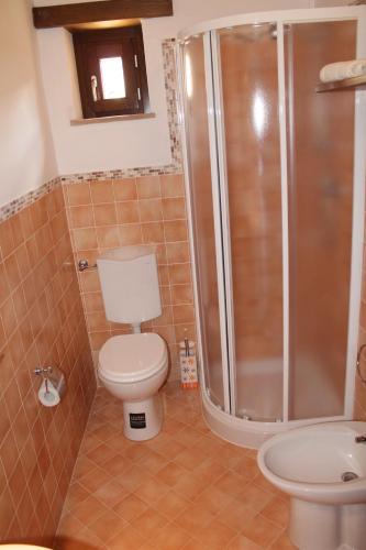 Bilik mandi di Agriturismo Borgo Pirolino