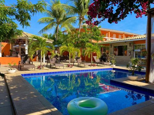 The swimming pool at or close to Mar de Guarajuba