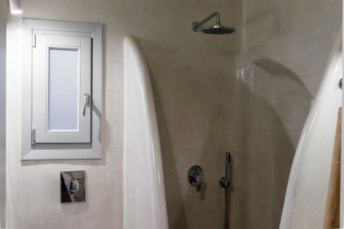 Bianco Diverso Suitesにあるバスルーム
