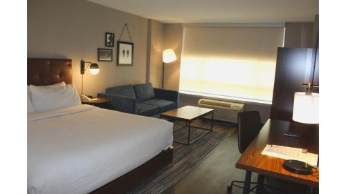 Voodi või voodid majutusasutuse Sunbridge Hotel & Conference Centre Sarnia toas