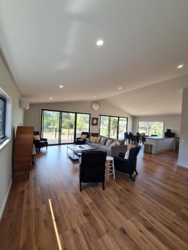 Χώρος καθιστικού στο PIECE OF PARADISE, huge 4 bedroom haven