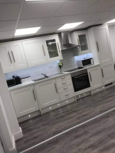 Luxury apartment near city centre with parking
