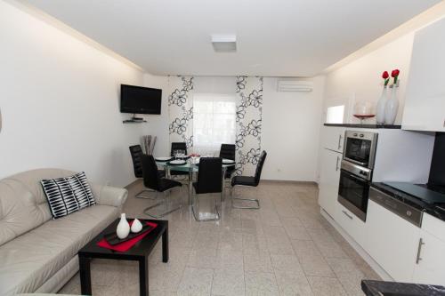 Apartment in Crikvenica with sea view, terrace, air conditioning, WiFi 3492-10