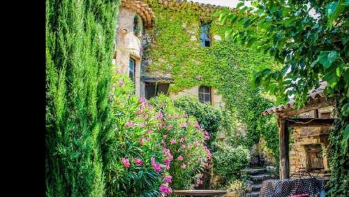 Gallery image of Domaine Le Petit Hameau in Cotignac