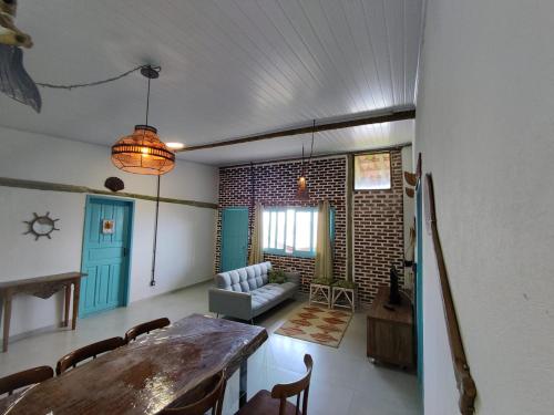 Posezení v ubytování Casa de Frente para o Mar em Manguinhos