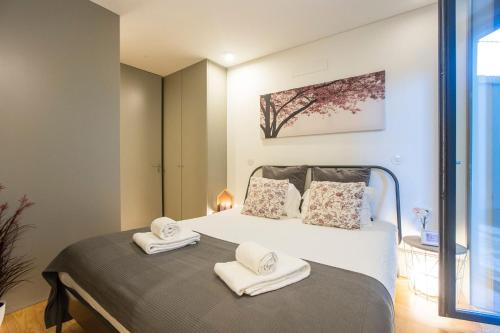 Downtown Studio w/ AC & Patio by LovelyStay