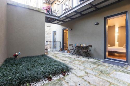 Downtown Studio w/ AC & Patio by LovelyStay