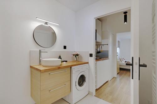 Buttes Chaumont - Sunny 2P apartment