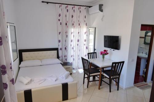 Llit o llits en una habitació de Vila Ervin Second Floor