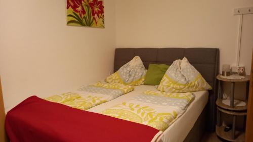 A bed or beds in a room at Appartement Sonnenschein