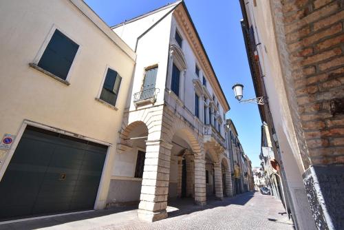 Gallery image of Luxury Battisti free Parking in Padova