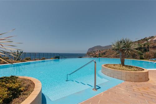 Infinity pool & Amazing Sunset Ocean View