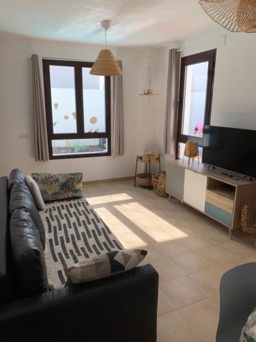 Splendid Casa Papagayo, heated pool, roofterrace with views and Wifi