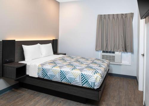 Ένα ή περισσότερα κρεβάτια σε δωμάτιο στο Motel 6 San Pedro, CA Port of Los Angeles