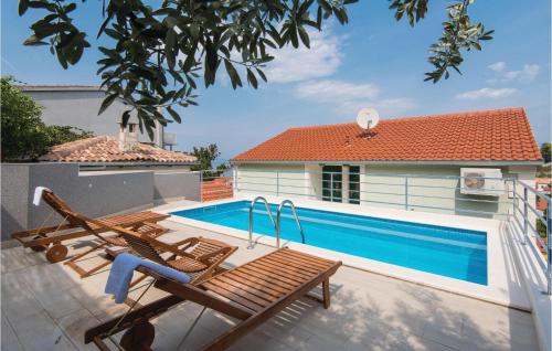 One-Bedroom Apartment In Trpanj