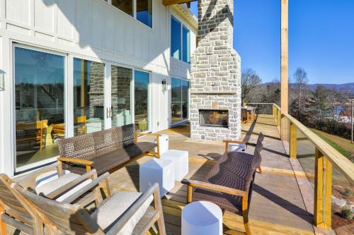 Modern Mountain Lakeside Retreat – Photos 2