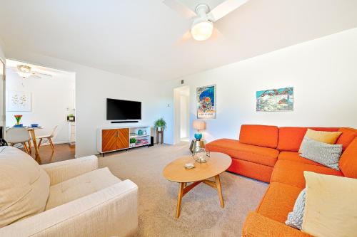 Orange Door Oasis – Photos 2